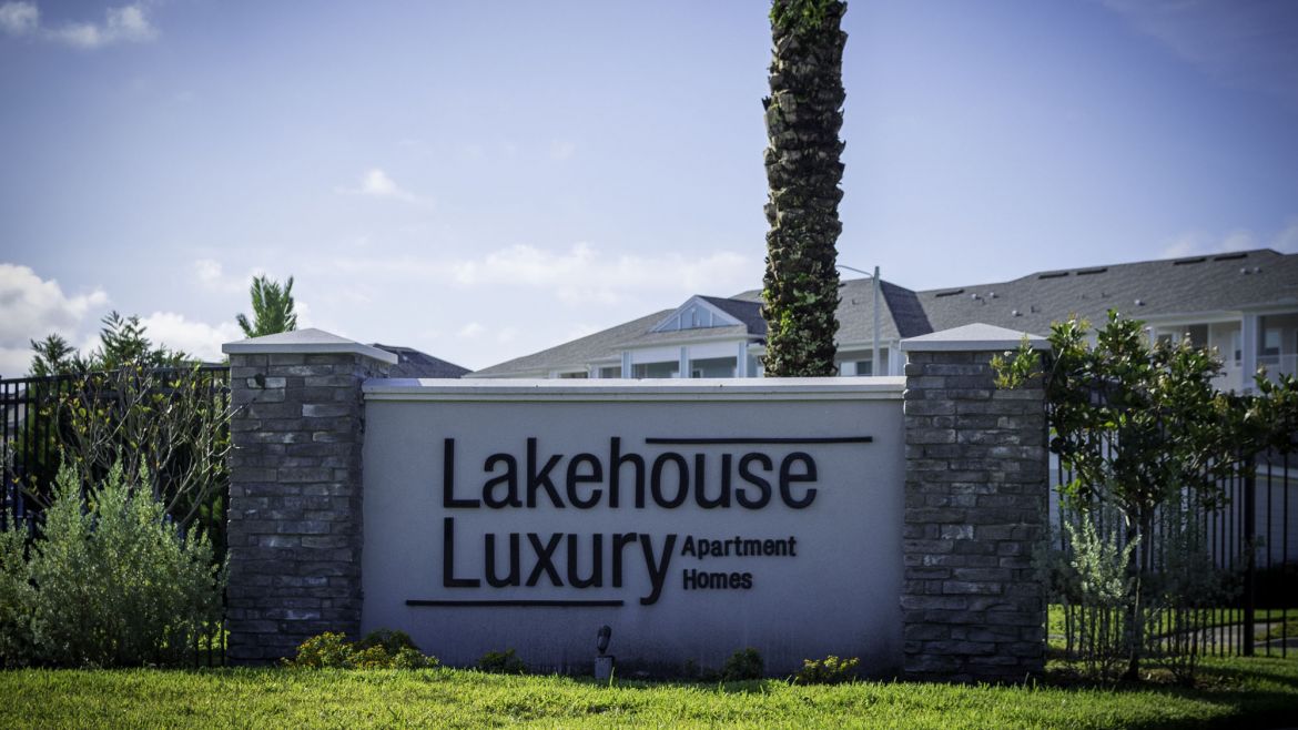 Lakehouse Luxury